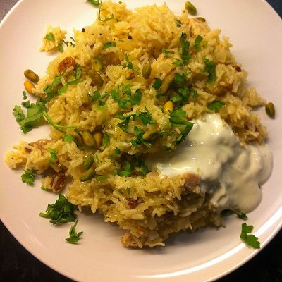 Pilaf Reis (Marokkanisch) mit Hähnchen, Pistazien & Rosinen