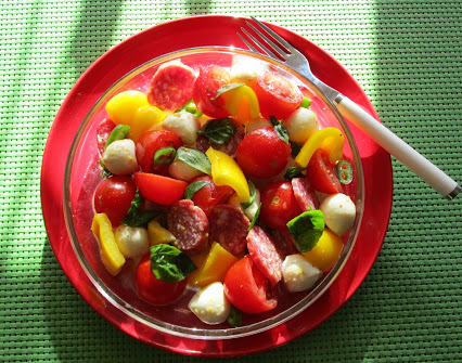 Tomato and pepper salad with mozzarella and pepperoni © Monika Cartwright
