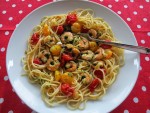 Spaghetti with prawns and cherry tomatoes
