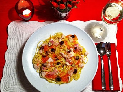 Spaghettini mit Kurkuma, Sahnecreme und Cranberries © Monika Cartwright
